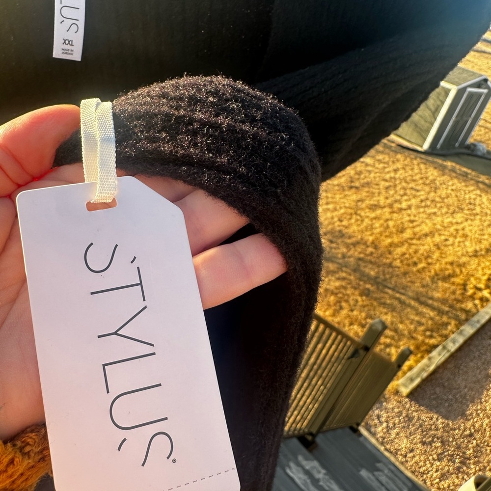 STYLUS Black Ribbed Sweater - Picture 10 of 10